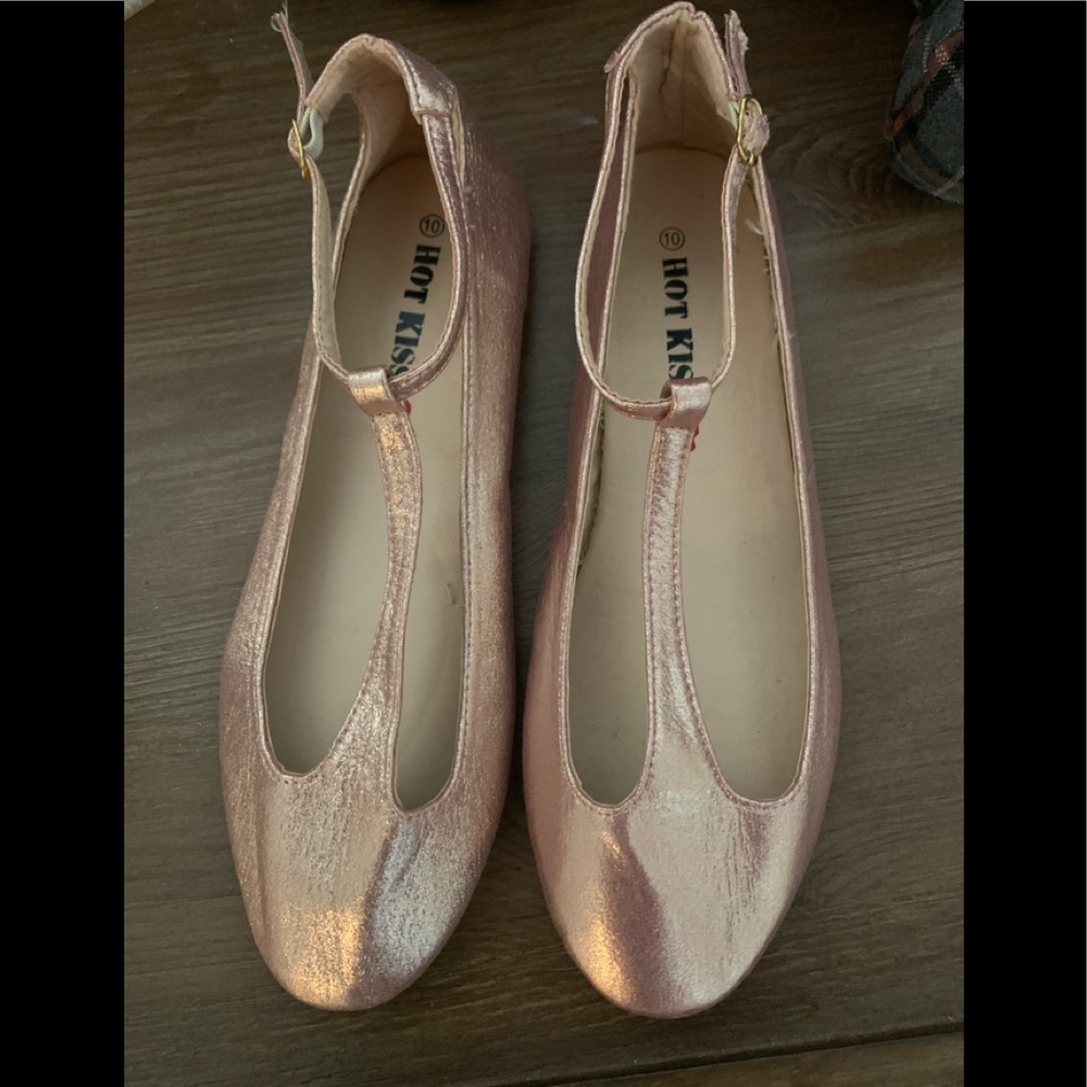 Cute pink shoes!
